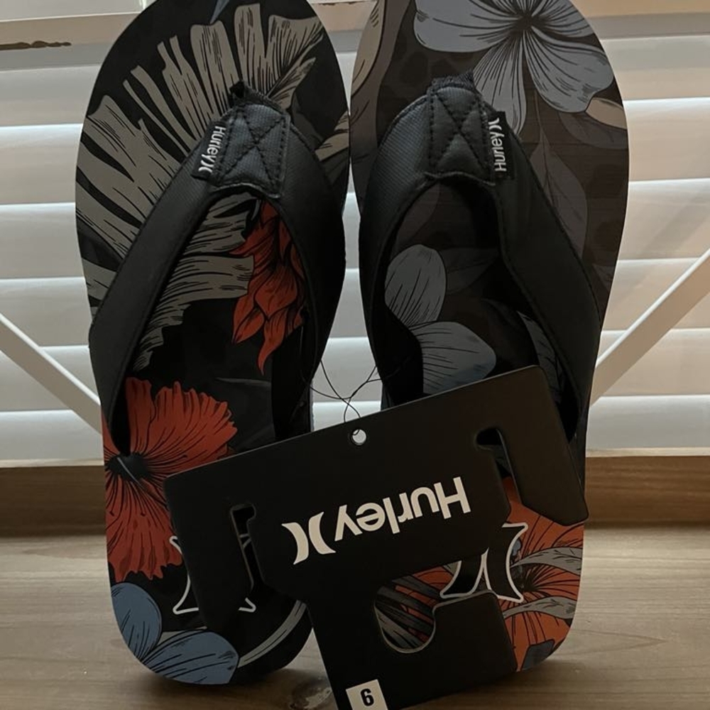 Hurley Floral Flip Flops - Black and Red